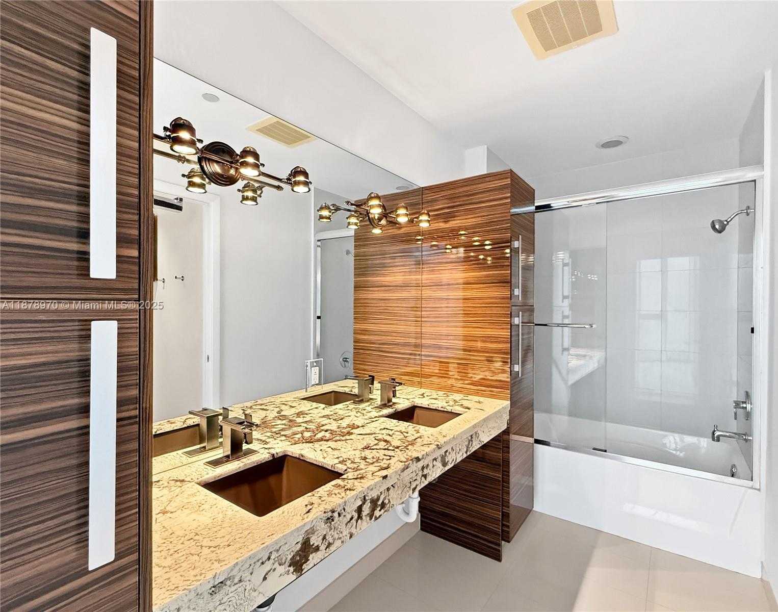 Small Image of 2020 NORTH BAYSHORE DR #3701, Miami Number 30
