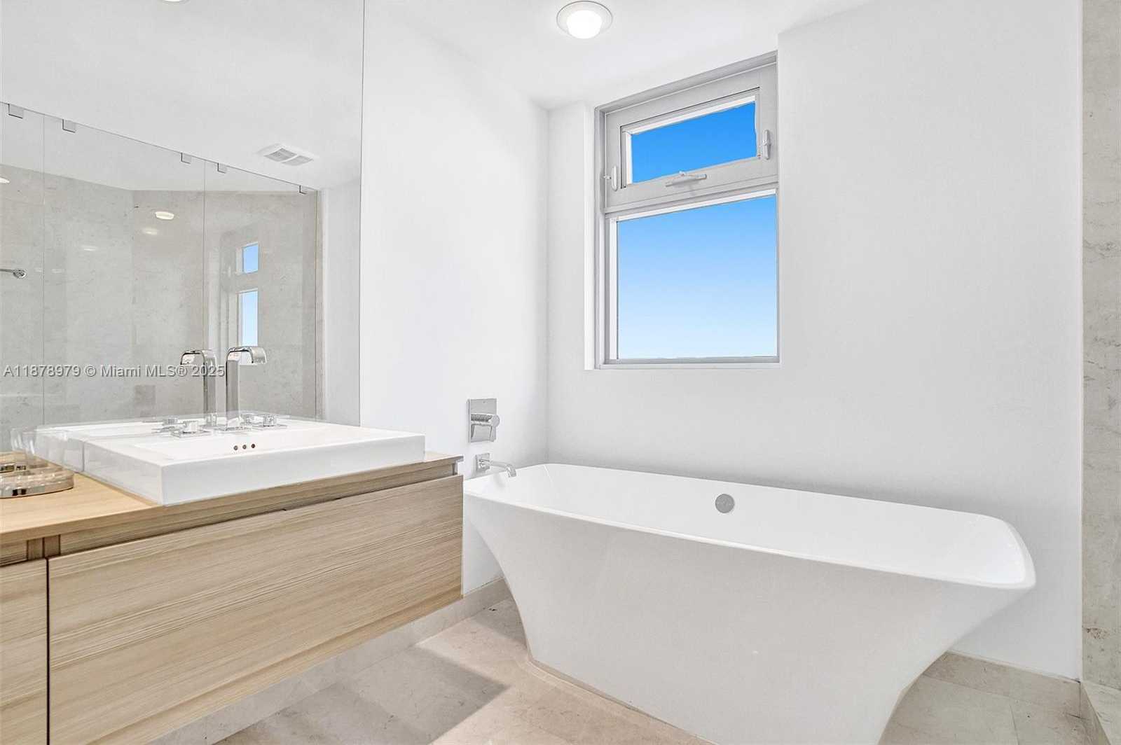 Small Image of 17301 BISCAYNE BLVD #1207, North Miami Beach Number 28