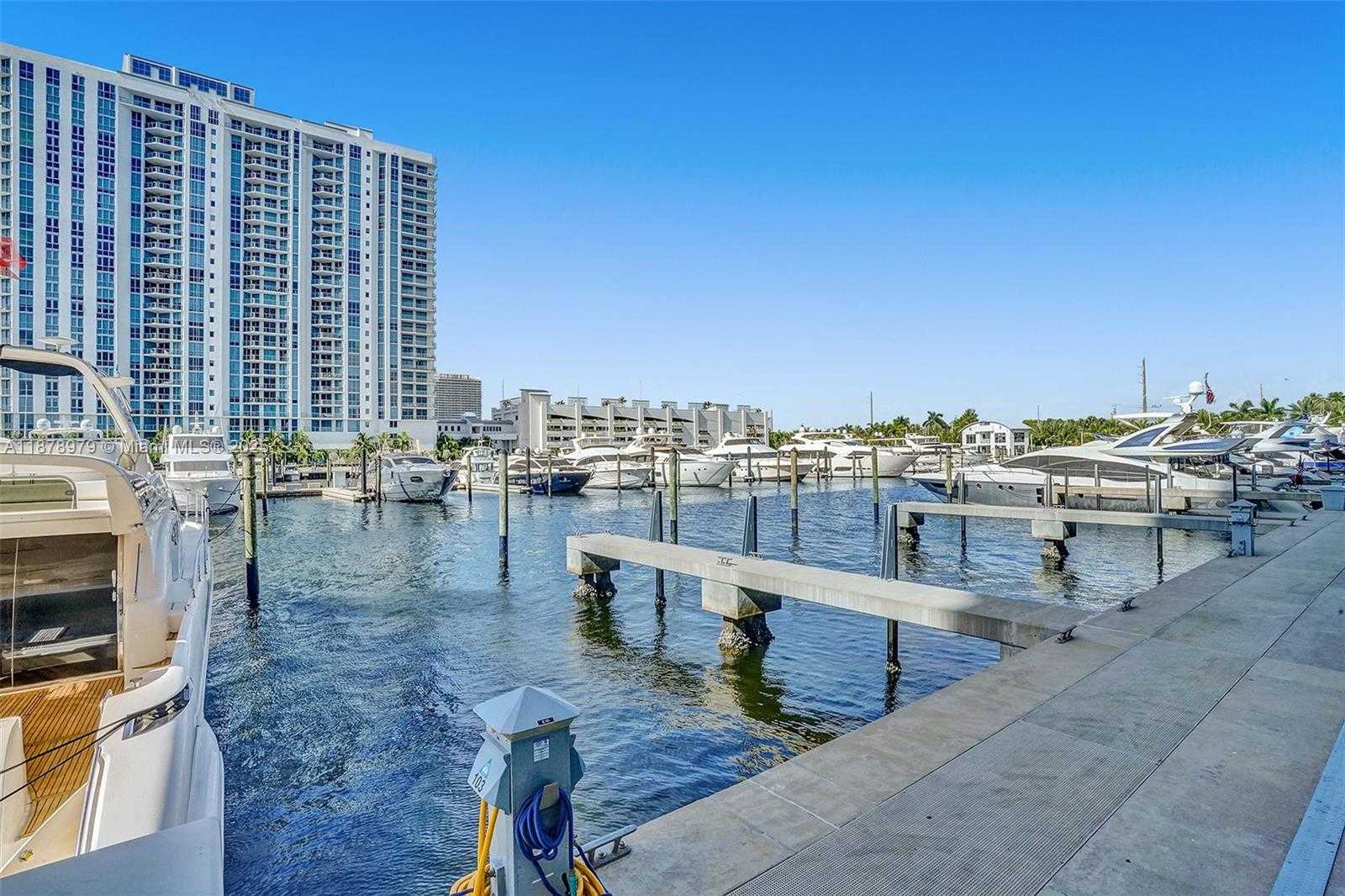 Small Image of 17301 BISCAYNE BLVD #1207, North Miami Beach Number 30