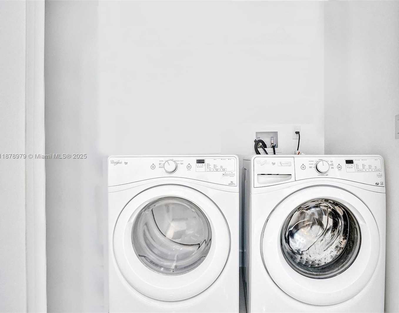 Small Image of 17301 BISCAYNE BLVD #1207, North Miami Beach Number 35