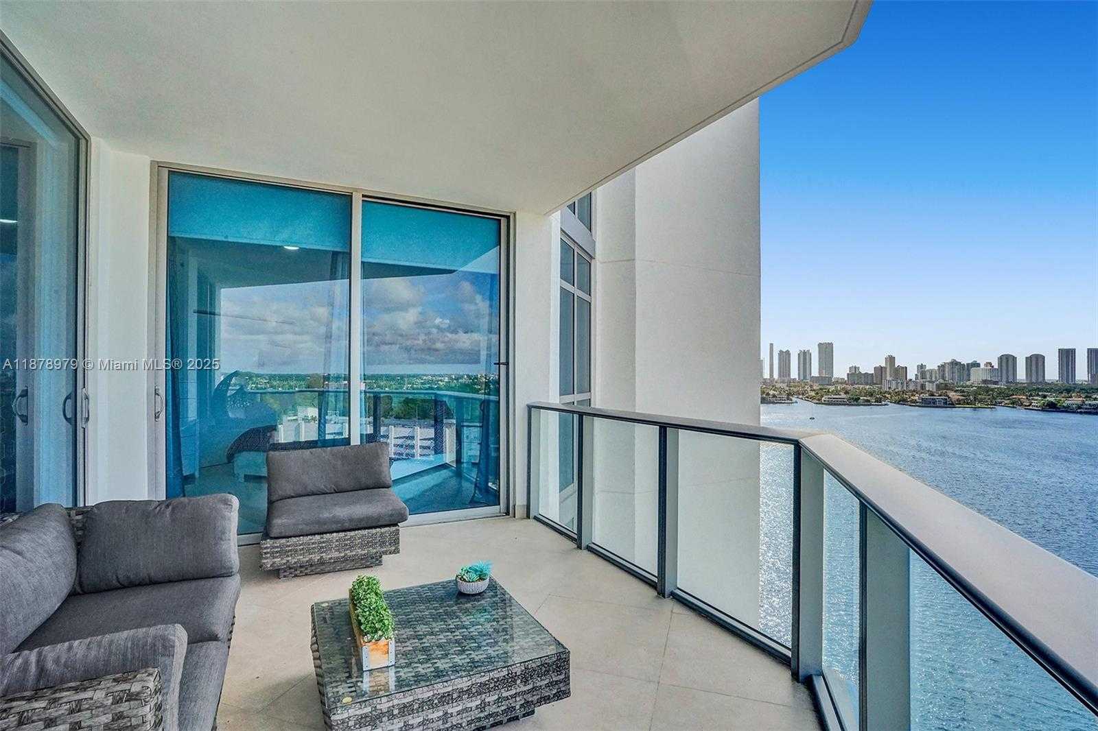 Small Image of 17301 BISCAYNE BLVD #1207, North Miami Beach Number 7