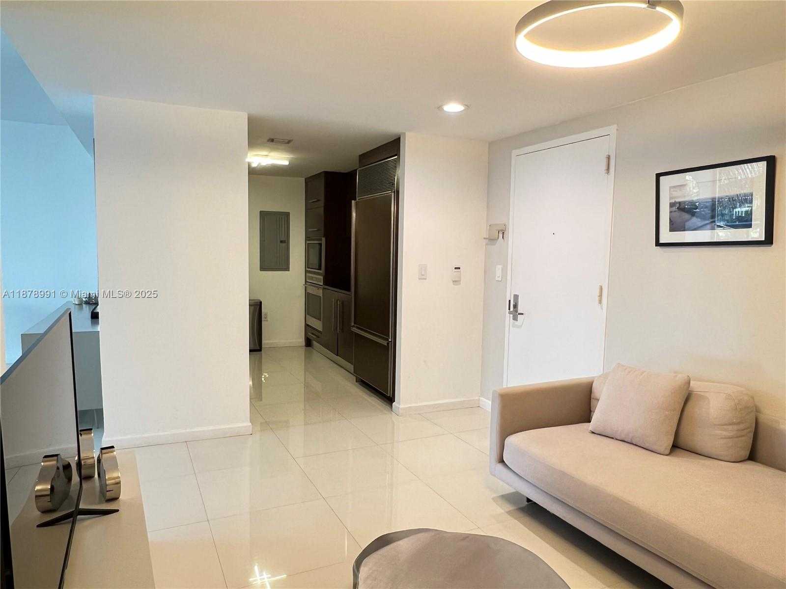 Small Image of 495 BRICKELL AVE #BAY406, Miami Number 4