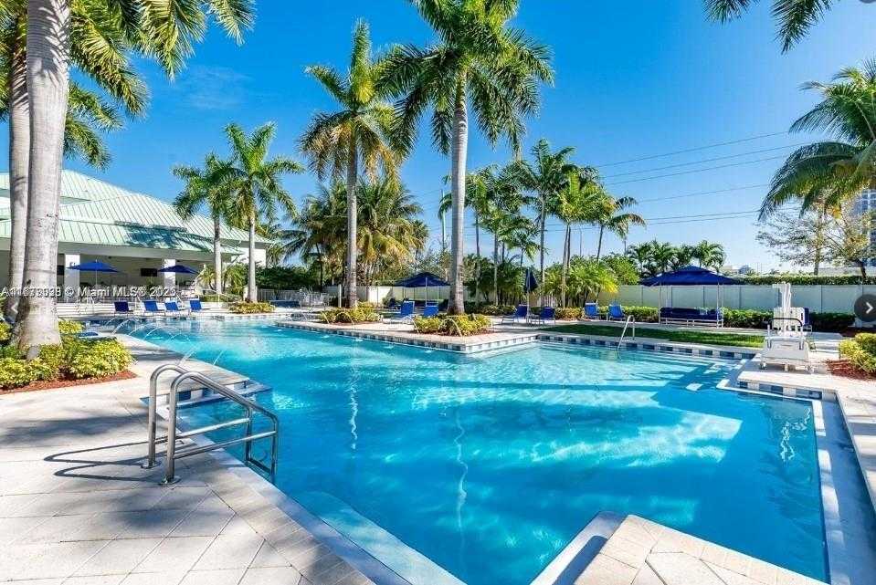 Small Image of Doral Number 14