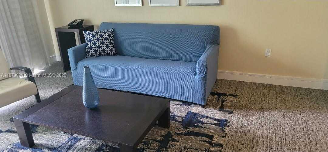 Small Image of Doral Number 16