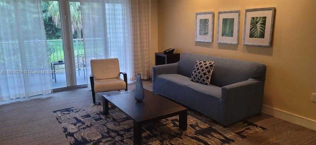 Small Image of Doral Number 19