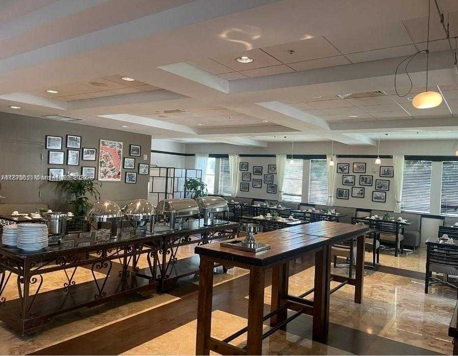 Small Image of Doral Number 3