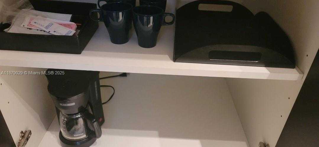 Small Image of Doral Number 30