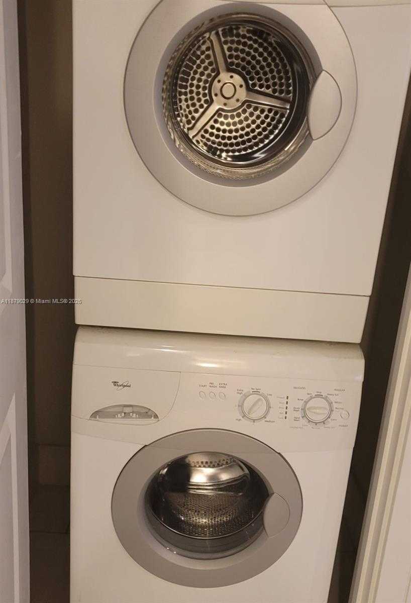 Small Image of Doral Number 35