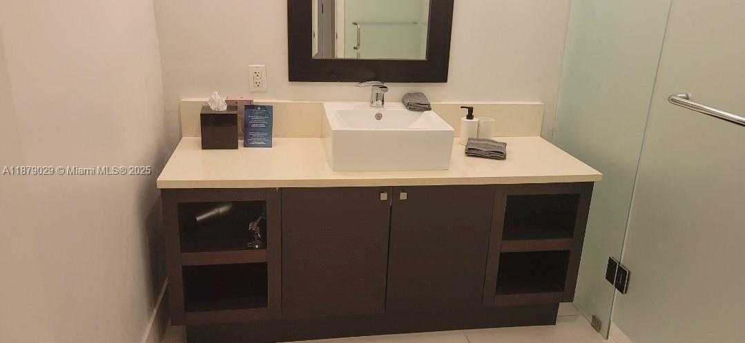 Small Image of Doral Number 37