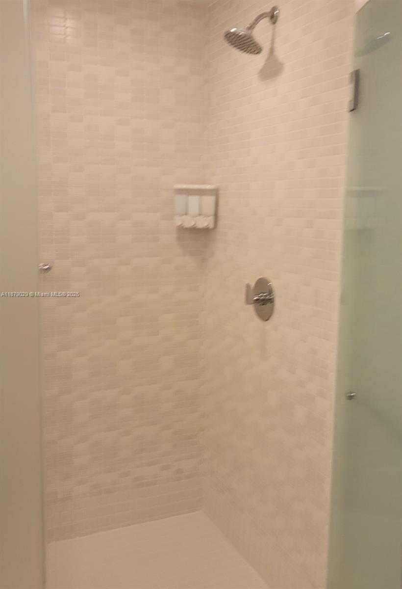 Small Image of Doral Number 38