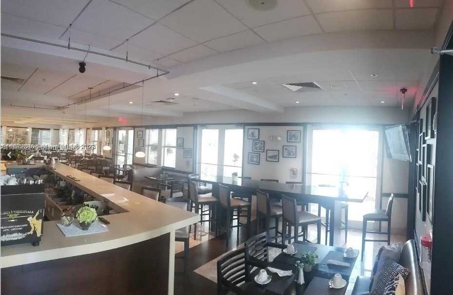 Small Image of Doral Number 4