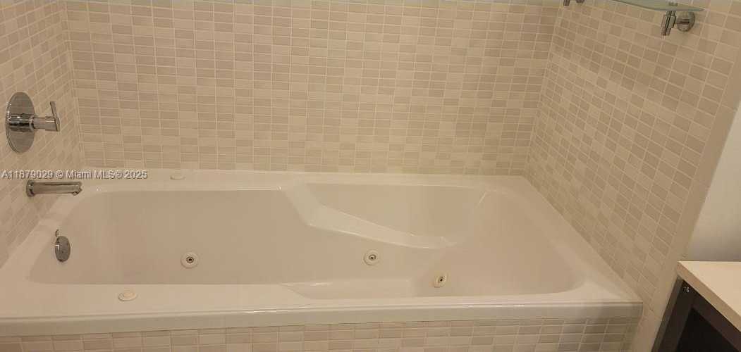 Small Image of Doral Number 44