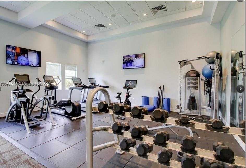 Small Image of Doral Number 7