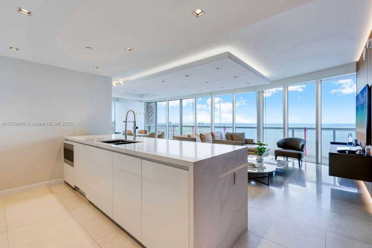 Small Image of 465 BRICKELL AVE #4801, Miami Number 12