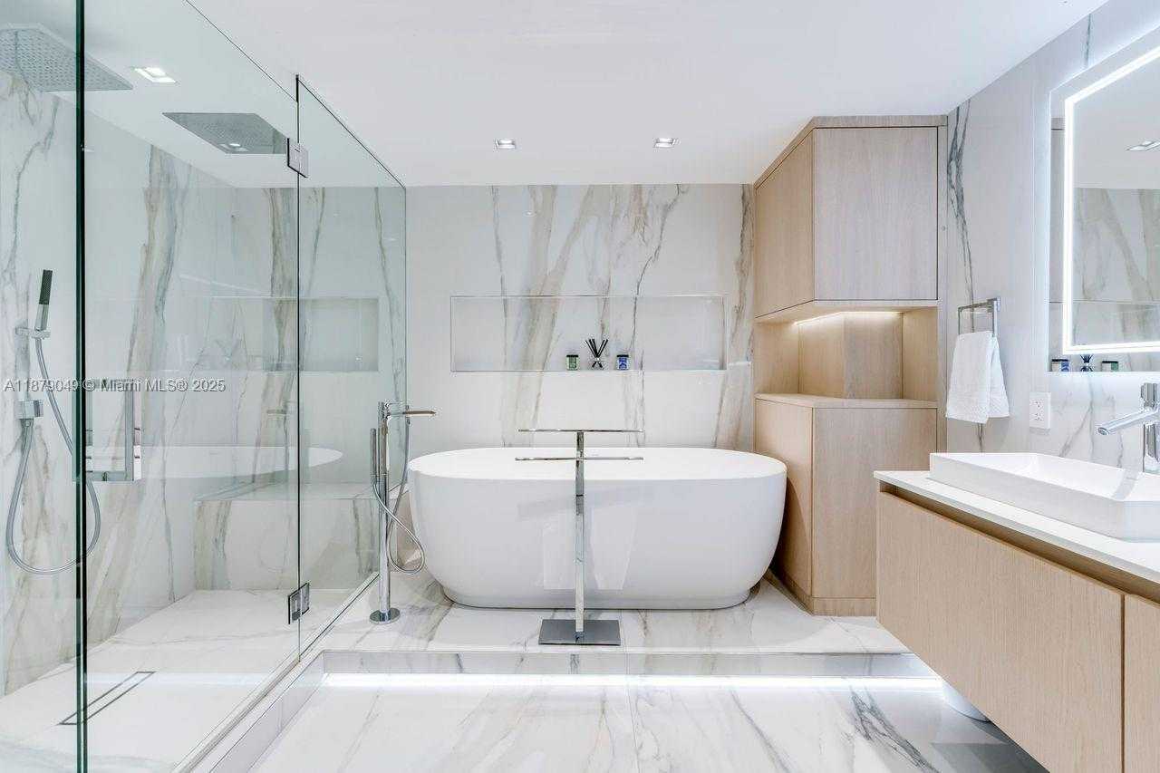 Small Image of 465 BRICKELL AVE #4801, Miami Number 24