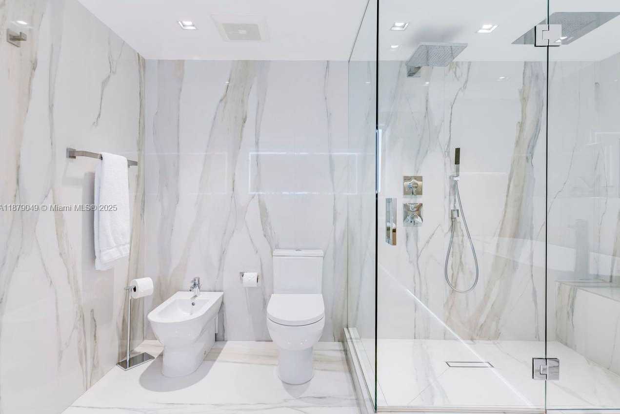 Small Image of 465 BRICKELL AVE #4801, Miami Number 26