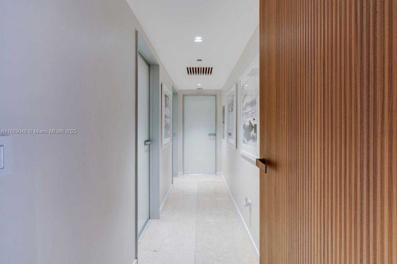 Small Image of 465 BRICKELL AVE #4801, Miami Number 31