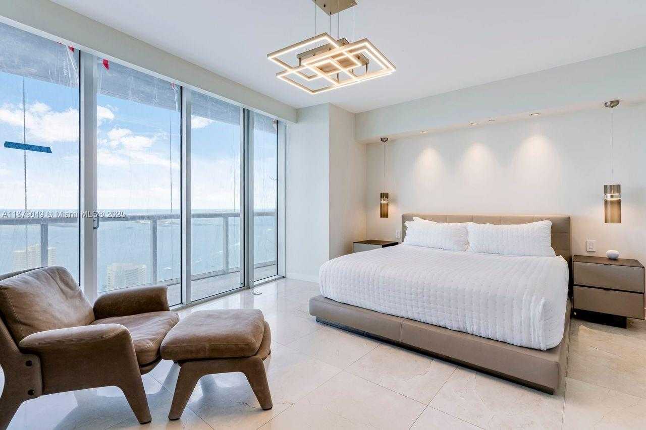 Small Image of 465 BRICKELL AVE #4801, Miami Number 7