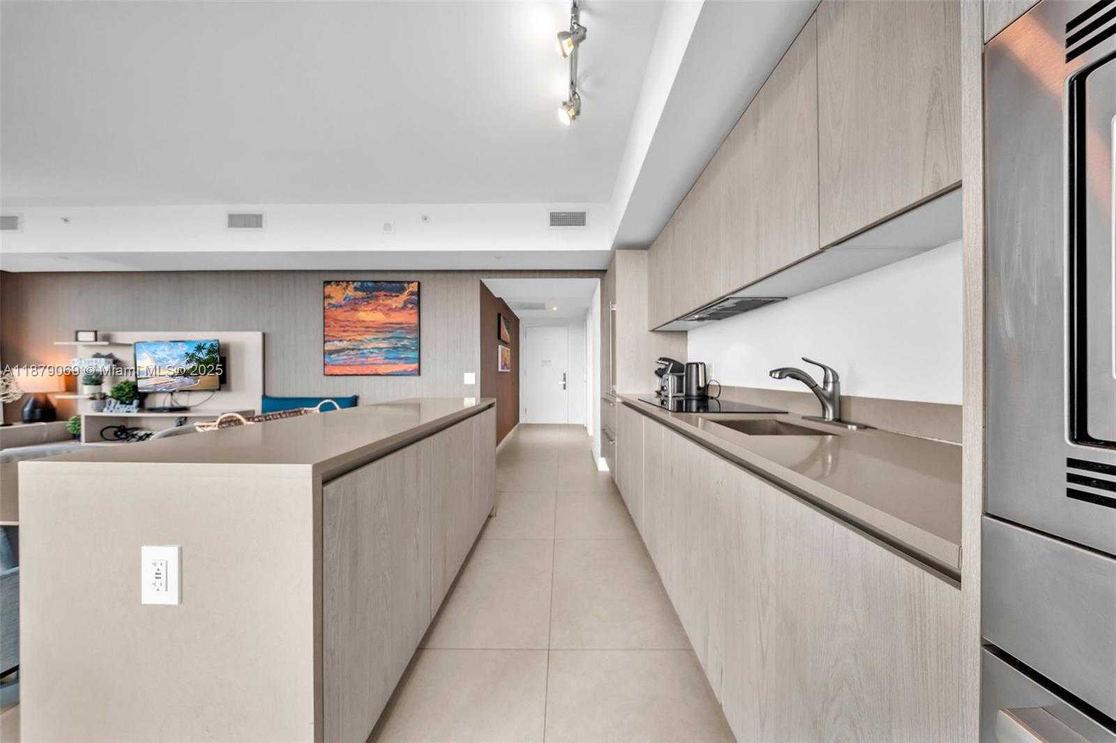 Small Image of 4111 SOUTH OCEAN DR #1611, Hollywood Number 7