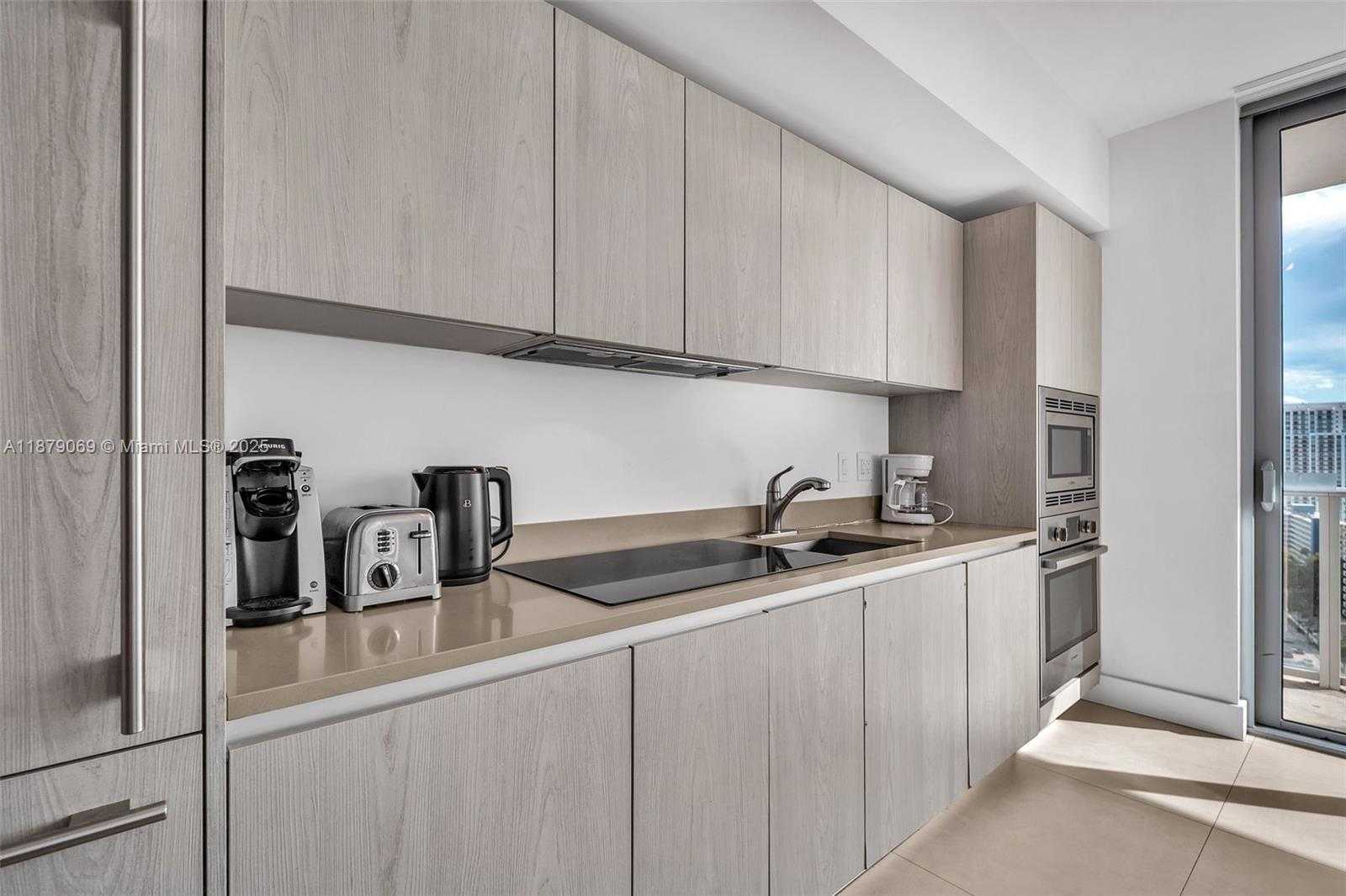 Small Image of 4111 SOUTH OCEAN DR #1611, Hollywood Number 8