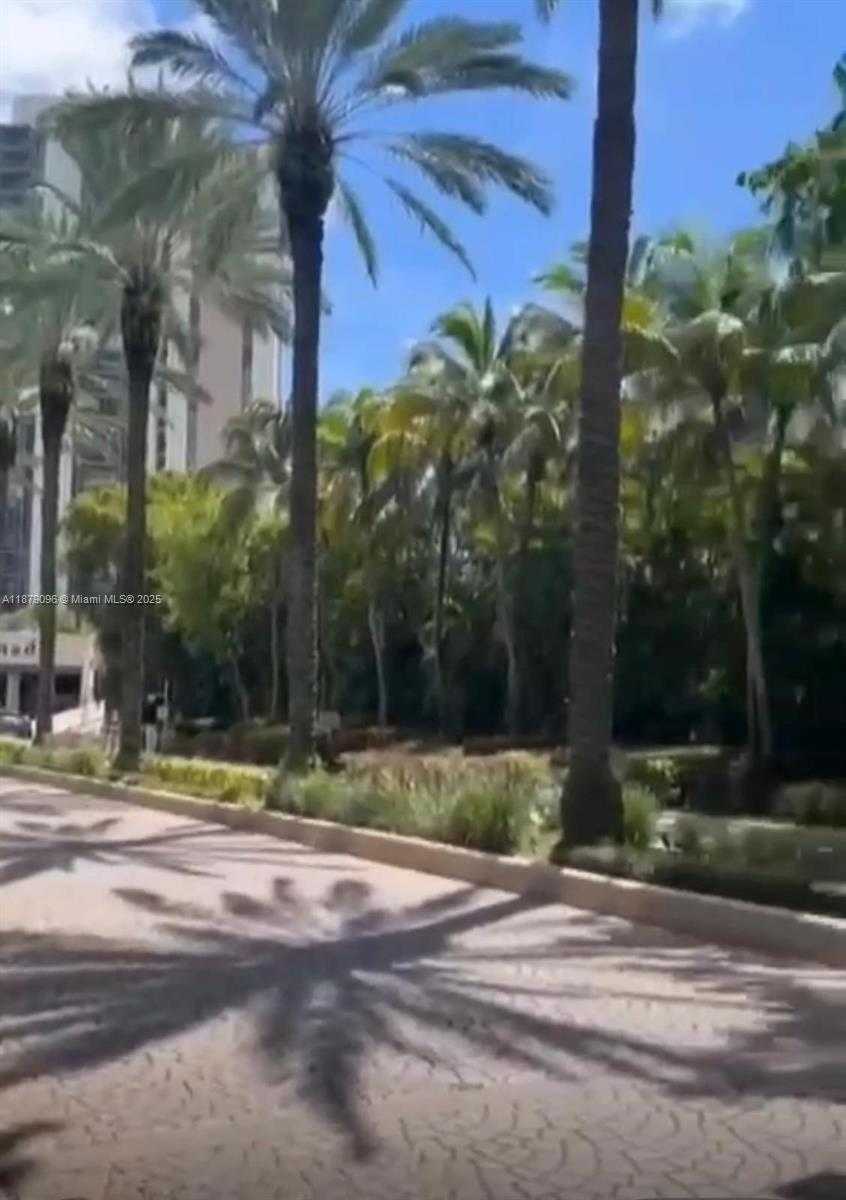 Small Image of 20335 WEST COUNTRY CLUB DR #2401, Aventura Number 2