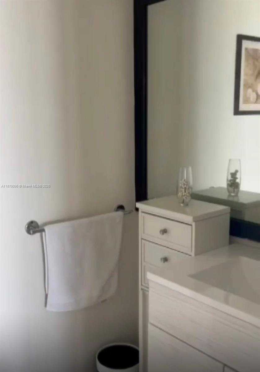 Small Image of 20335 WEST COUNTRY CLUB DR #2401, Aventura Number 26