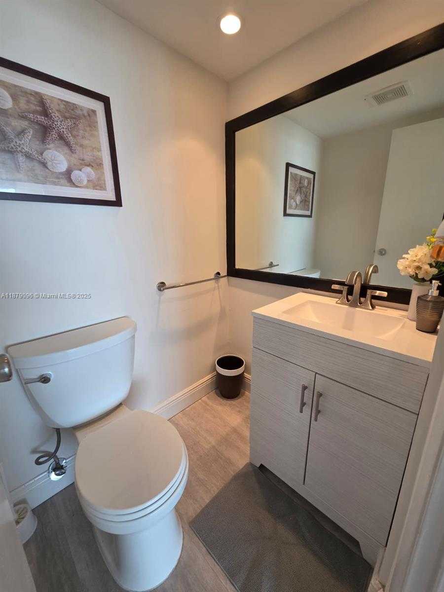 Small Image of 20335 WEST COUNTRY CLUB DR #2401, Aventura Number 34