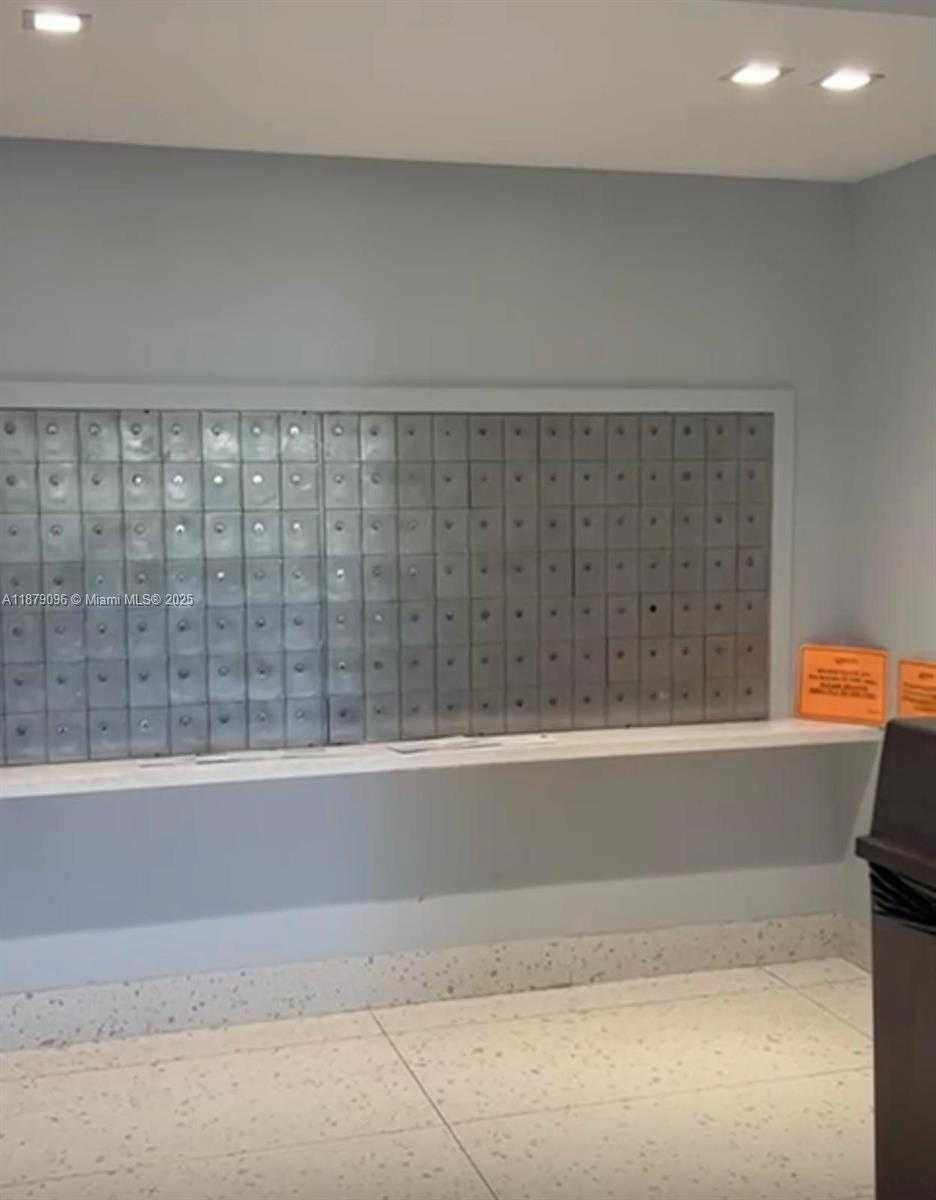 Small Image of 20335 WEST COUNTRY CLUB DR #2401, Aventura Number 6