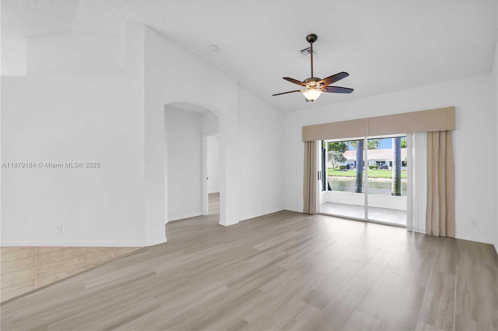 Small Image of 6082 HELICONIA RD, Delray Beach Number 19
