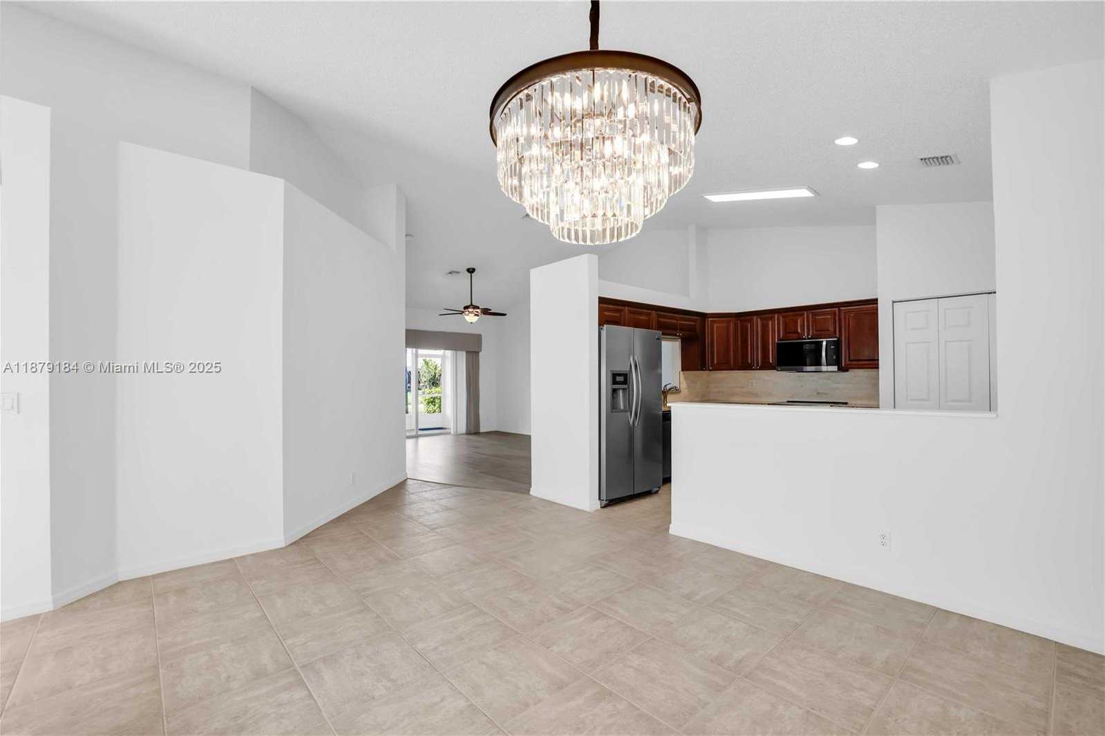 Small Image of 6082 HELICONIA RD, Delray Beach Number 5
