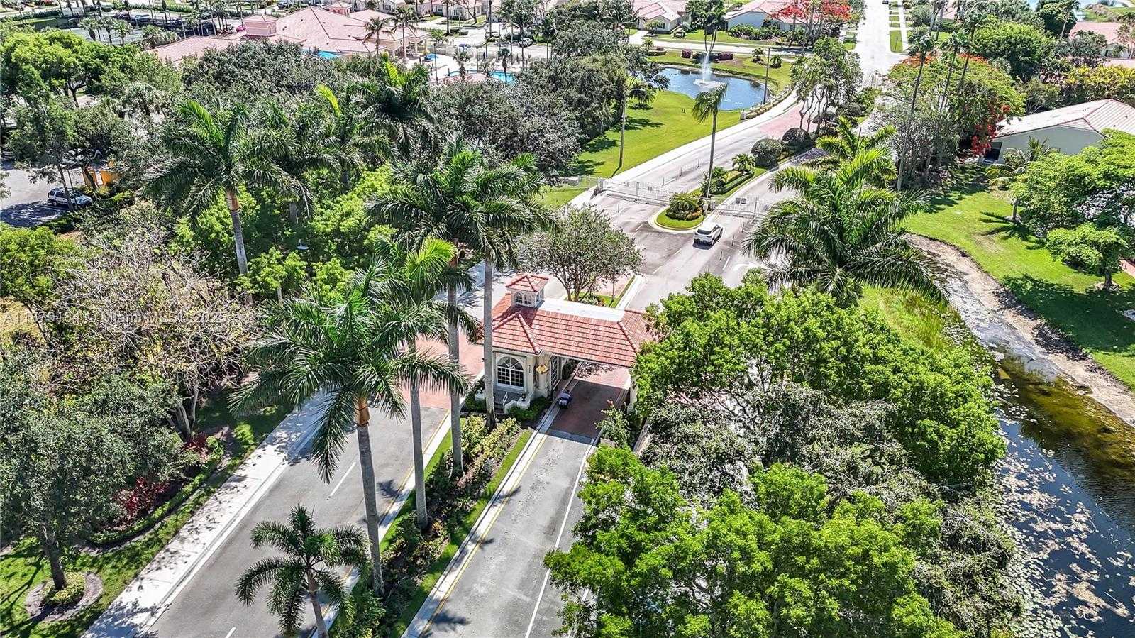 Small Image of 6082 HELICONIA RD, Delray Beach Number 60