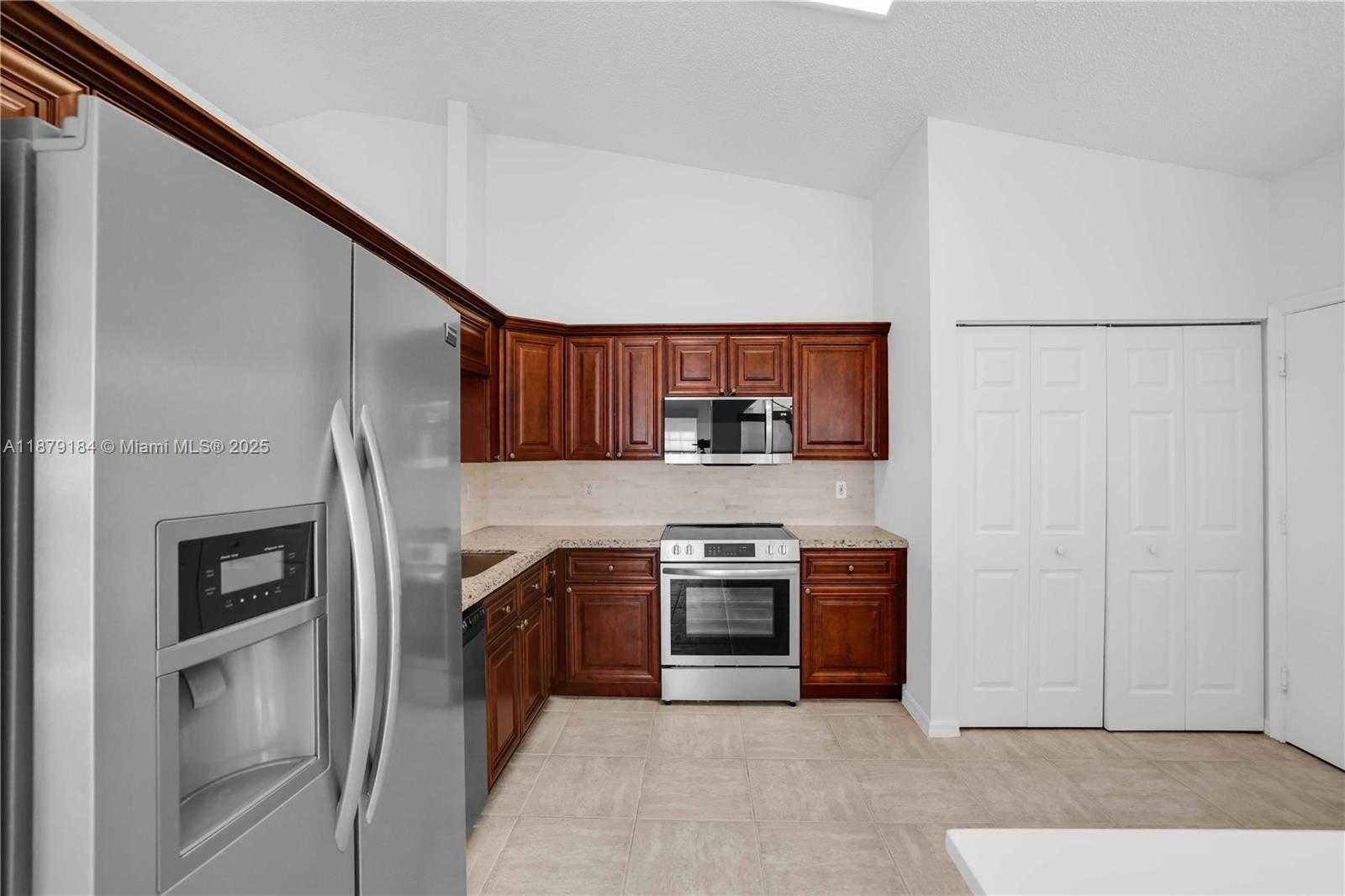 Small Image of 6082 HELICONIA RD, Delray Beach Number 7