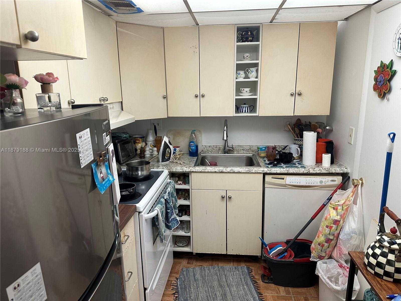 Small Image of 3040 NORTH EAST 16TH AVE #206, Oakland Park Number 12