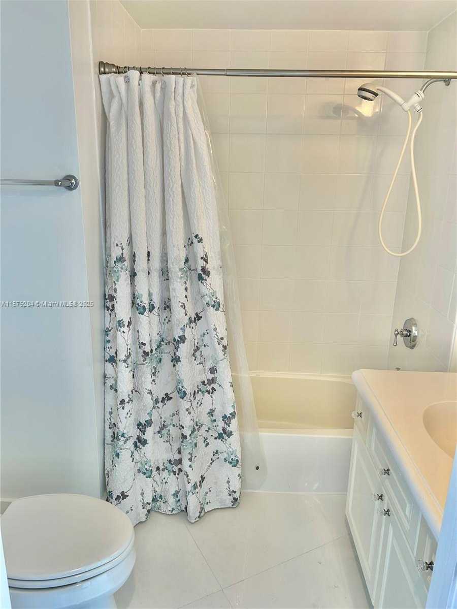 Small Image of 3100 NORTH OCEAN BLVD #803, Fort Lauderdale Number 28