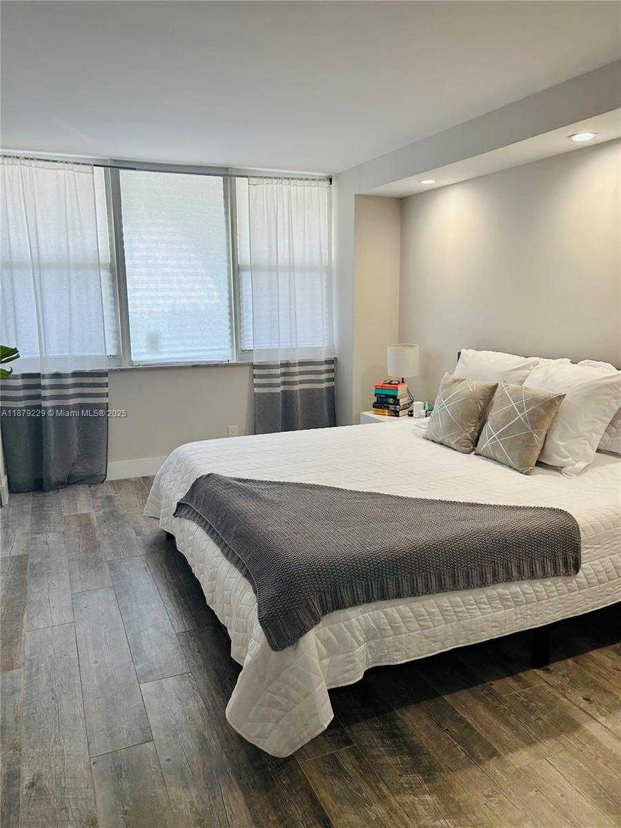 Small Image of 3180 SOUTH OCEAN DR #1620, Hallandale Beach Number 16