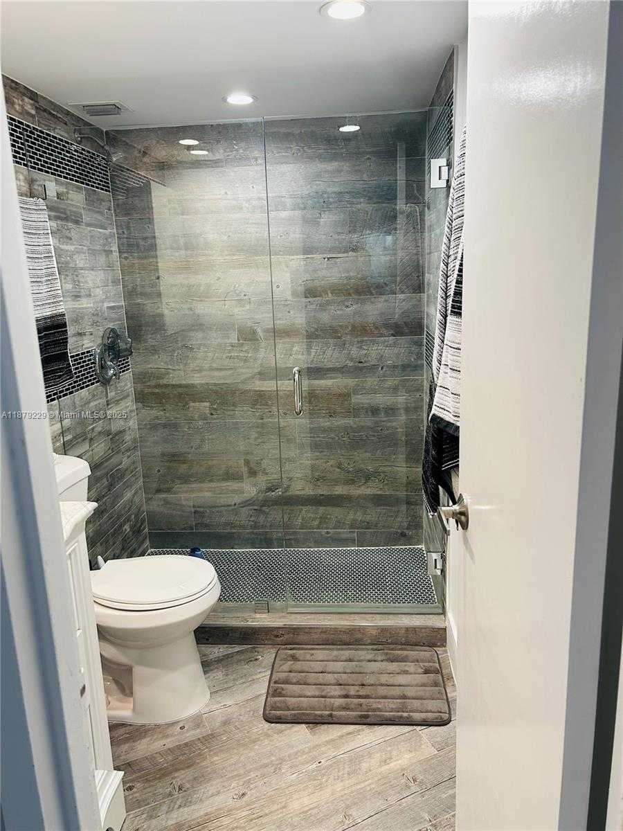 Small Image of 3180 SOUTH OCEAN DR #1620, Hallandale Beach Number 21