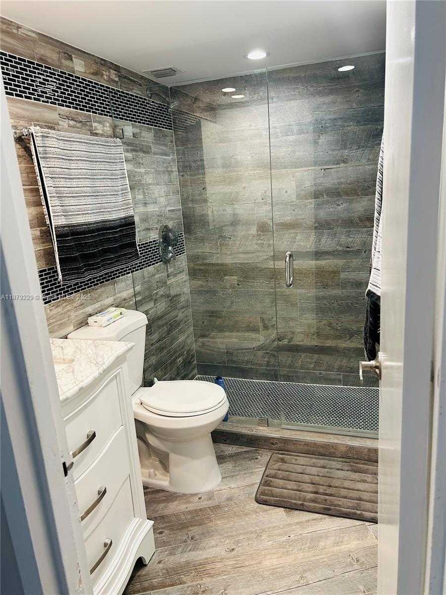 Small Image of 3180 SOUTH OCEAN DR #1620, Hallandale Beach Number 22