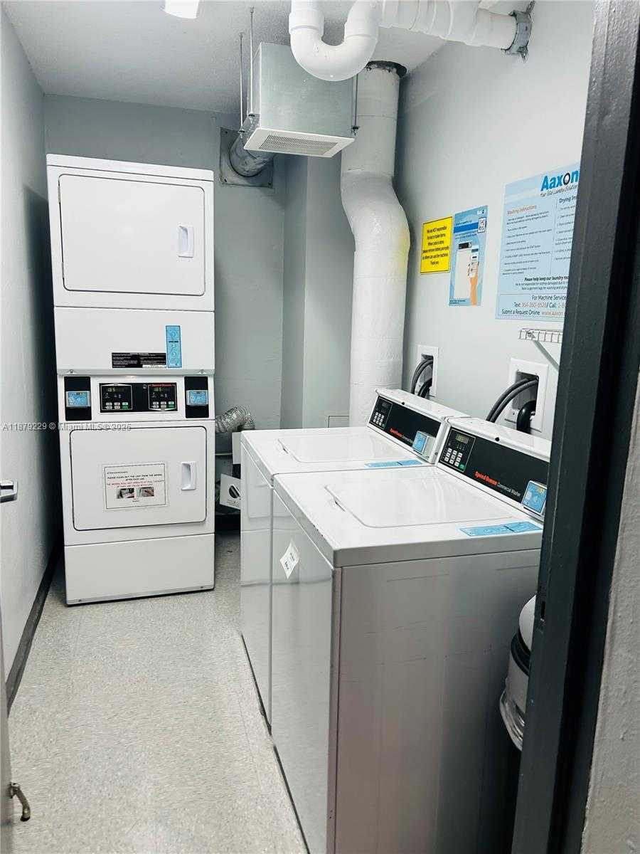 Small Image of 3180 SOUTH OCEAN DR #1620, Hallandale Beach Number 23