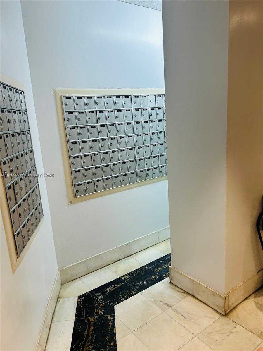 Small Image of 3180 SOUTH OCEAN DR #1620, Hallandale Beach Number 31