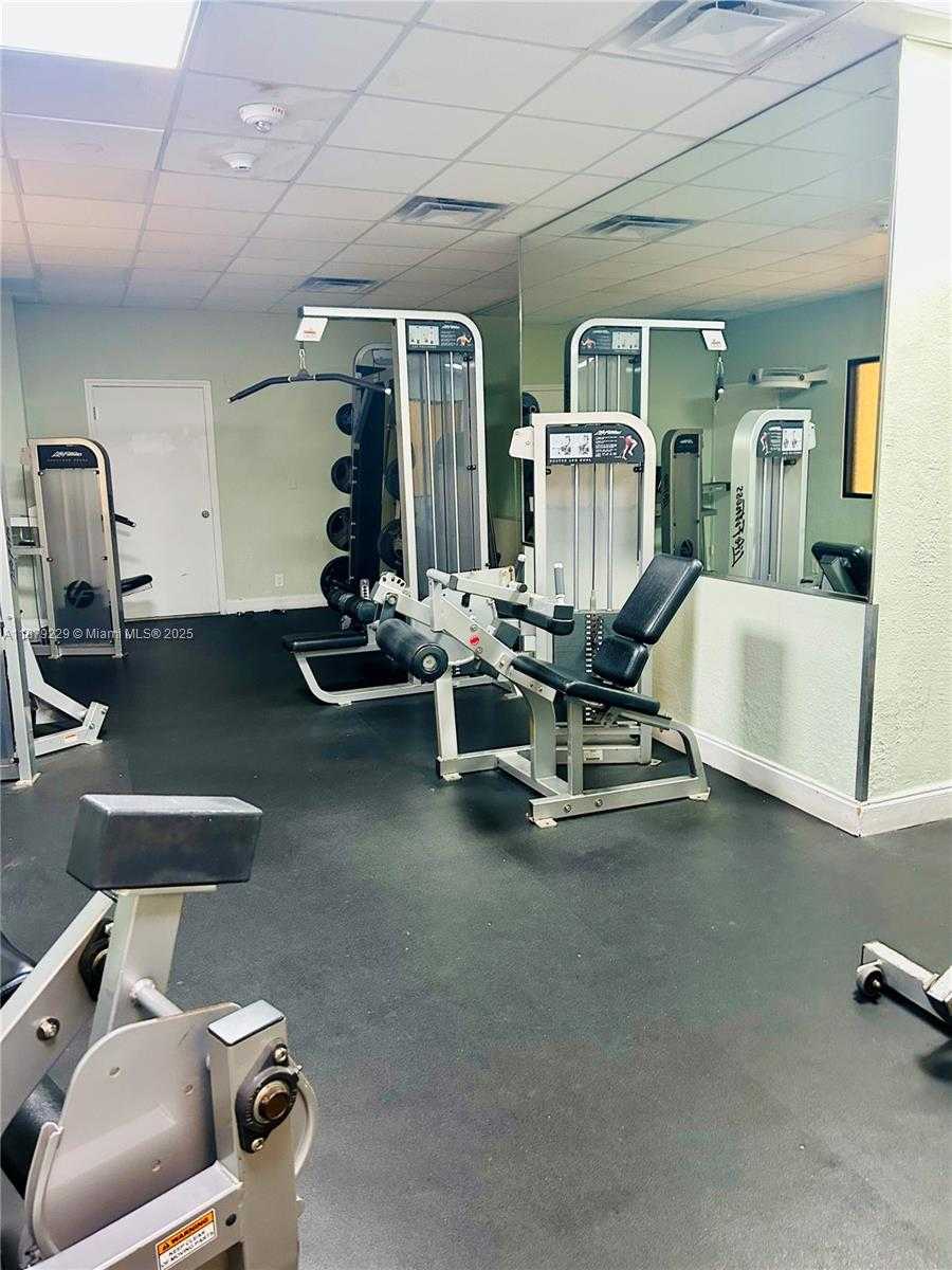 Small Image of 3180 SOUTH OCEAN DR #1620, Hallandale Beach Number 37