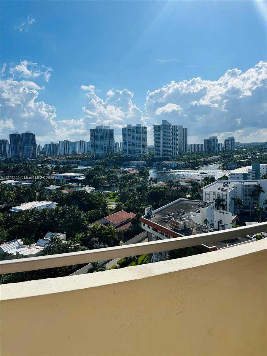 Small Image of 3180 SOUTH OCEAN DR #1620, Hallandale Beach Number 4