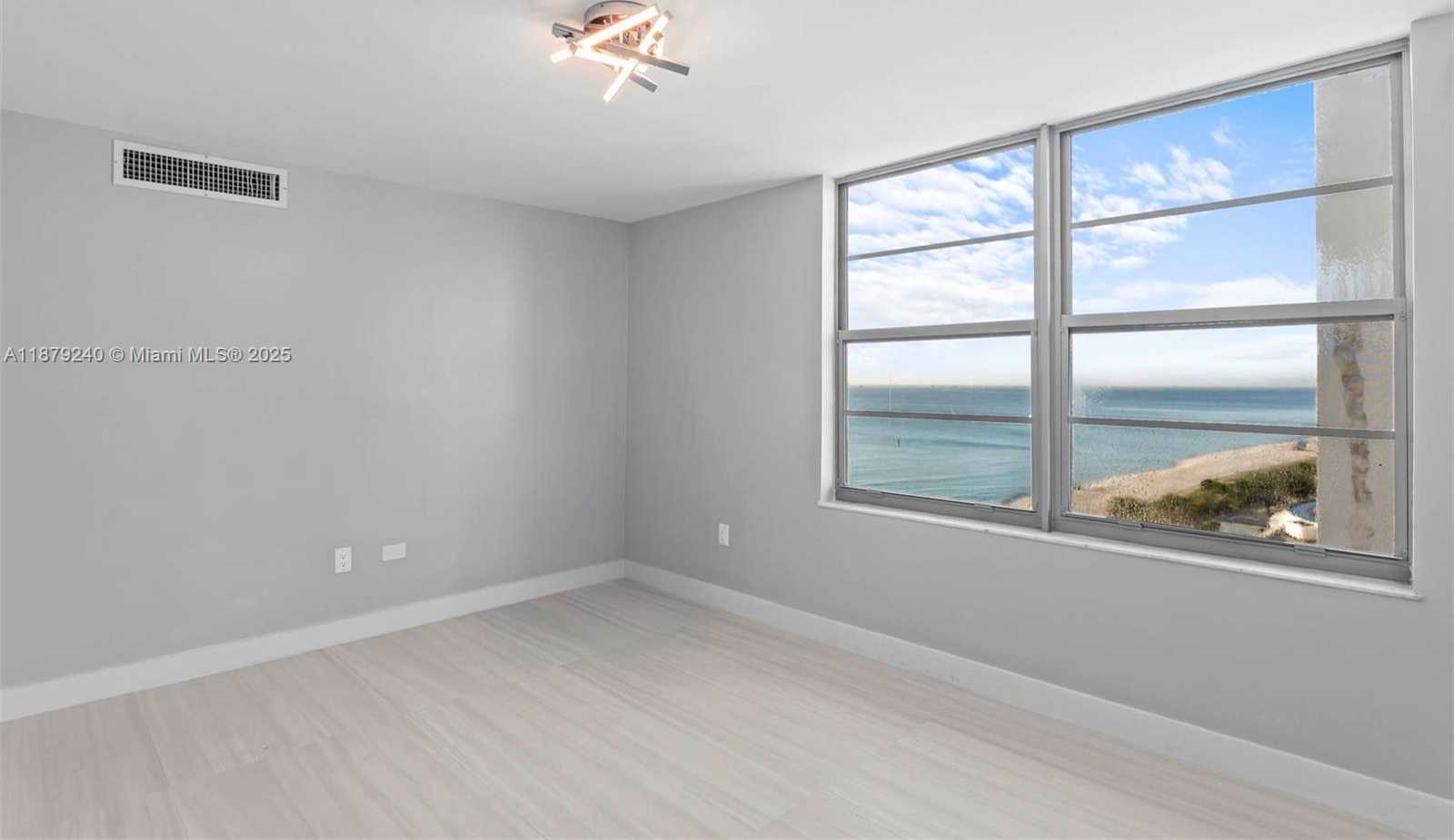 Small Image of 5555 COLLINS AVE #14N, Miami Beach Number 9