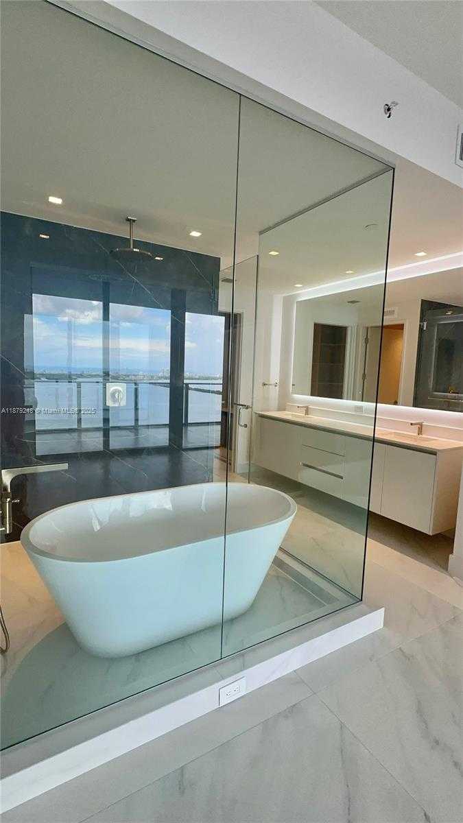 Small Image of 700 NORTH EAST 24 ST #4805, Miami Number 20