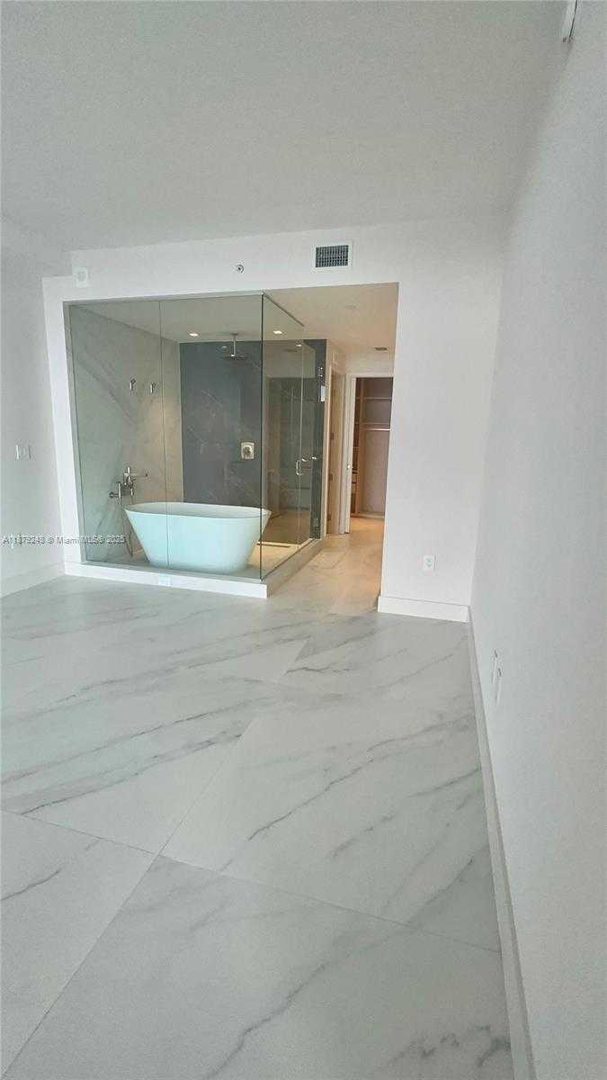 Small Image of 700 NORTH EAST 24 ST #4805, Miami Number 26