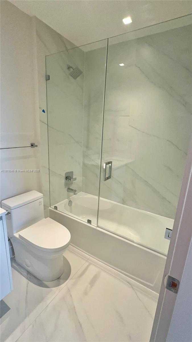 Small Image of 700 NORTH EAST 24 ST #4805, Miami Number 27