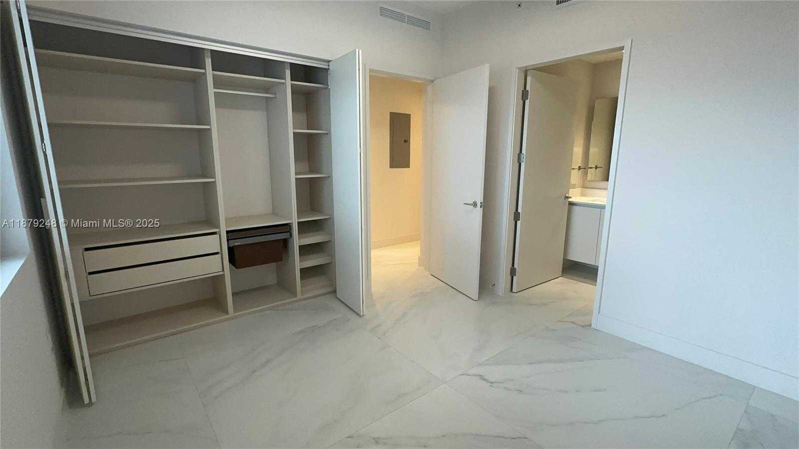 Small Image of 700 NORTH EAST 24 ST #4805, Miami Number 28