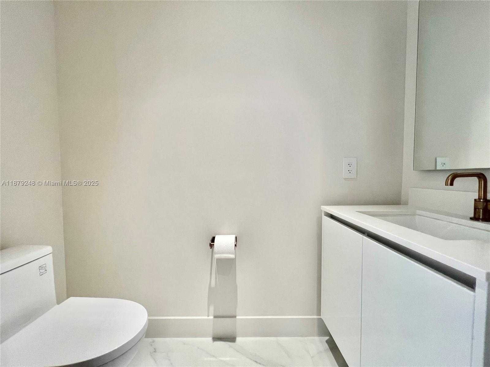Small Image of 700 NORTH EAST 24 ST #4805, Miami Number 34
