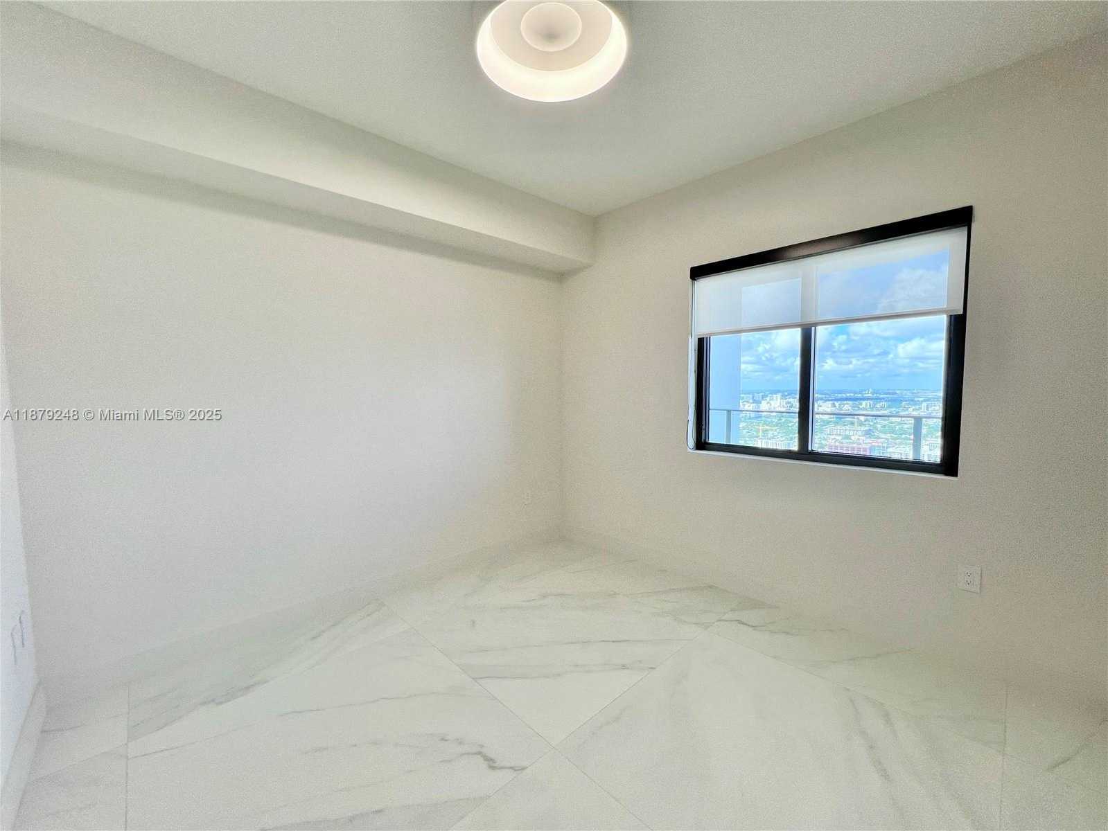 Small Image of 700 NORTH EAST 24 ST #4805, Miami Number 40