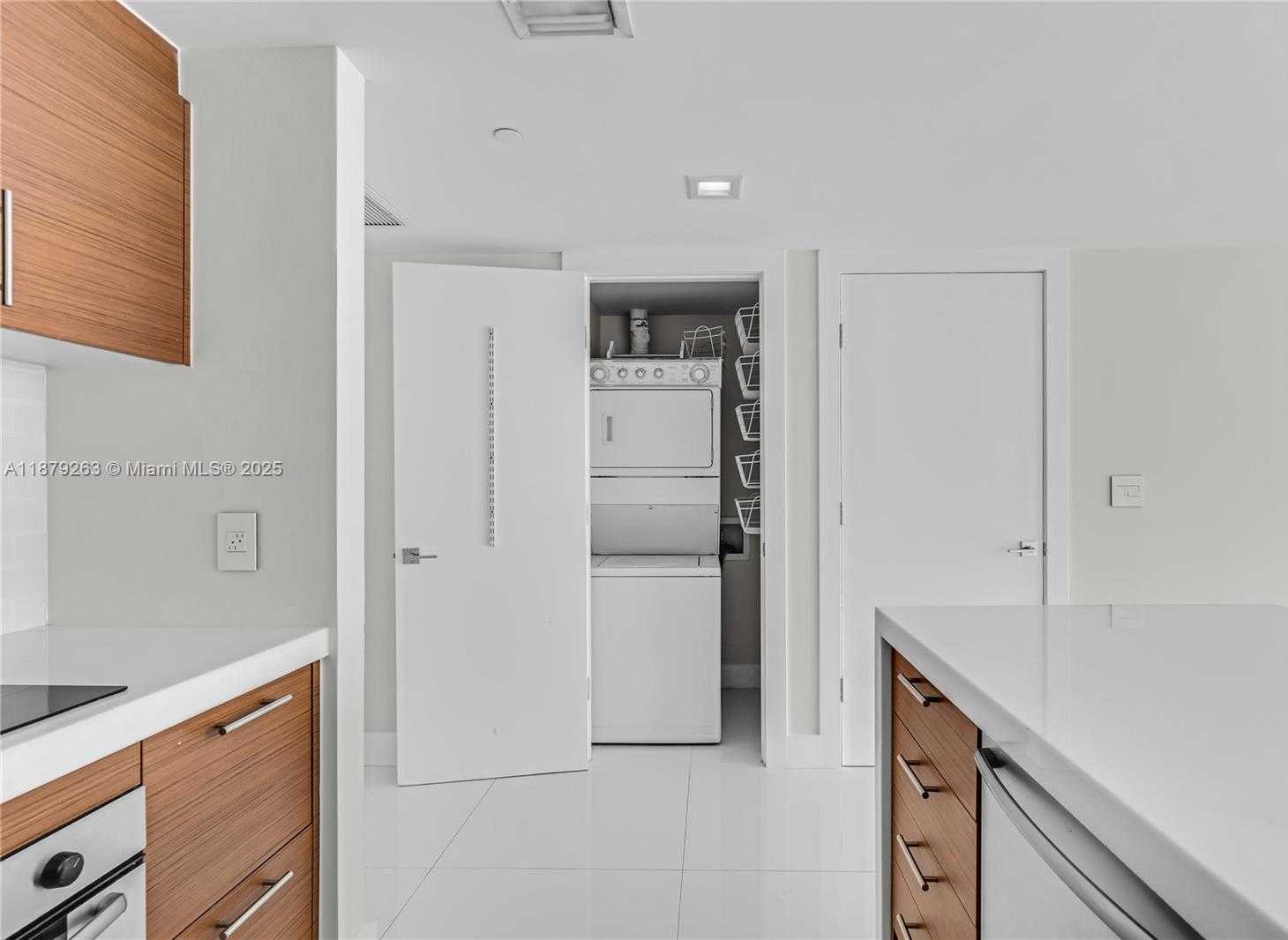 Small Image of 50 BISCAYNE BLVD #3601, Miami Number 12