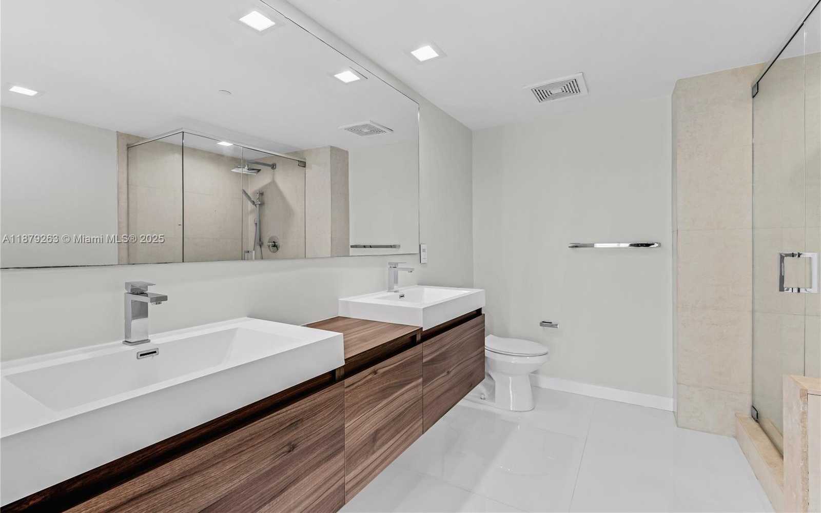 Small Image of 50 BISCAYNE BLVD #3601, Miami Number 24